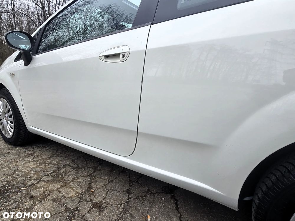 Fiat Punto Evo ver-1-4-16v-dynamic - 15