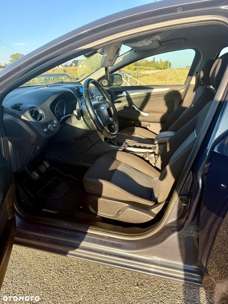 Ford Mondeo - 7