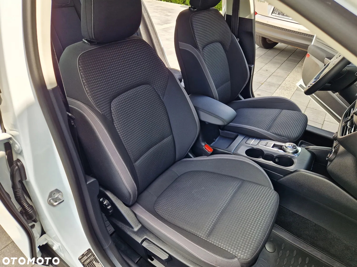 Ford Focus Turnier 1.5 EcoBlue Start-Stopp-System COOL&CONNECT DESIGN - 20