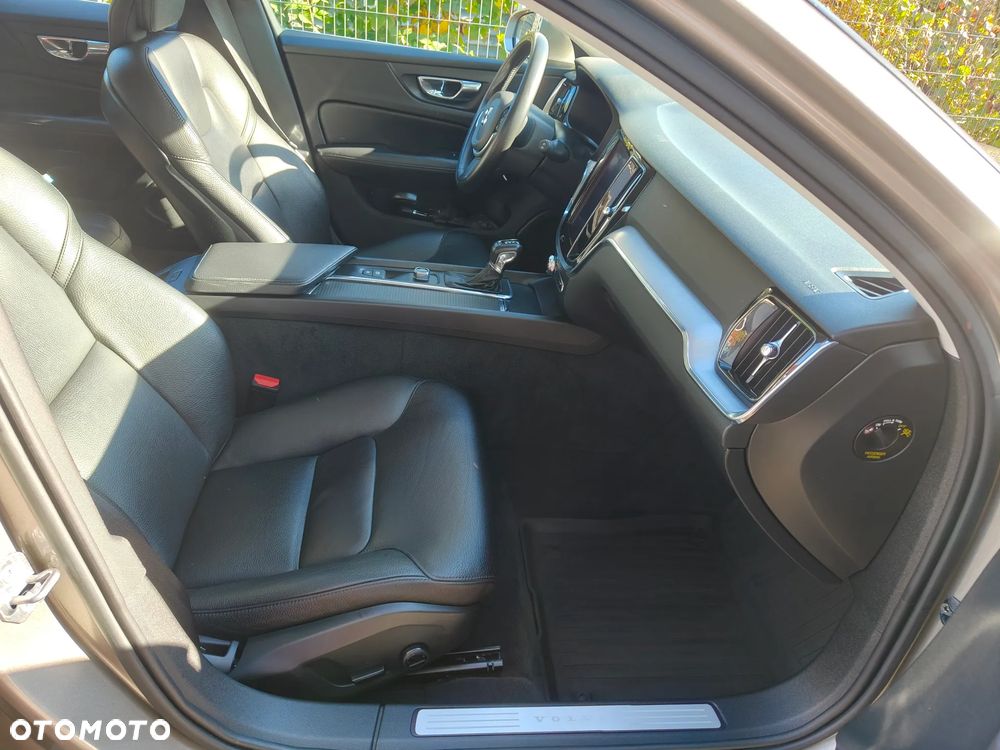 Volvo V60 D4 Geartronic Momentum Pro - 29