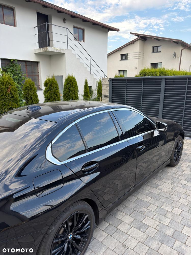 BMW Seria 3 330i xDrive Sport Line - 19