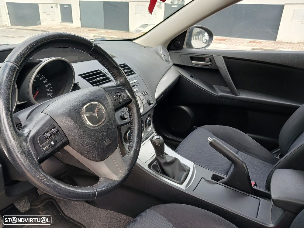 Mazda 3 Sedan MZ-CD 1.6 Exclusive Plus - 8