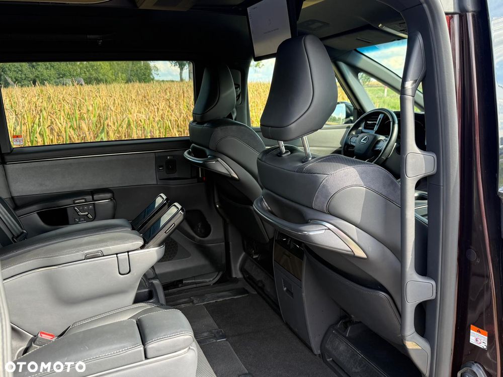 Lexus LM 350h Prestige - 22