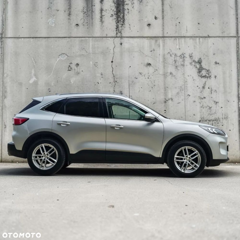 Ford Kuga - 2