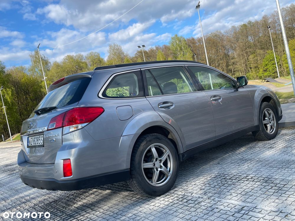 Subaru Outback 2.0 D Comfort - 18