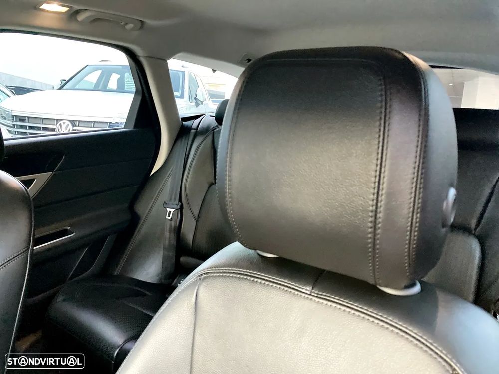 Jaguar XF Sportbrake 2.0 D Pure Aut. - 23