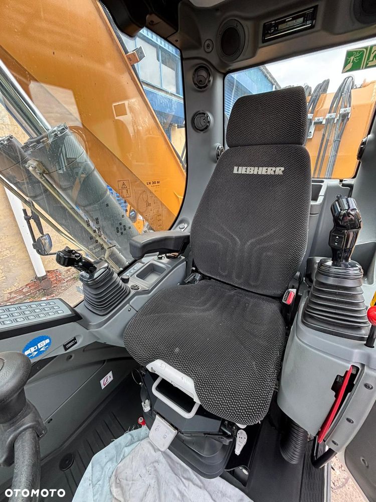 Liebherr LH 30 M - 5