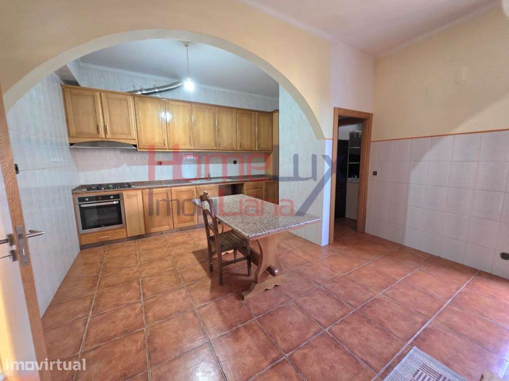 Moradia T4 para venda em Folgosa, Castro Daire - Grande imagem: 2/28