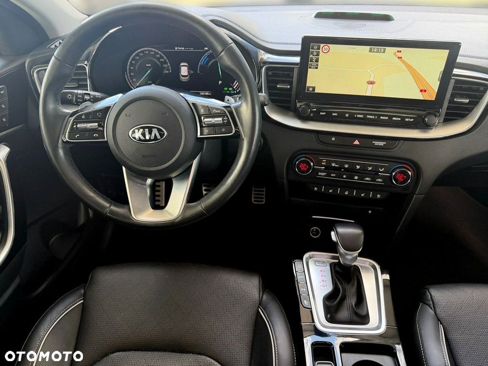 Kia XCeed - 16