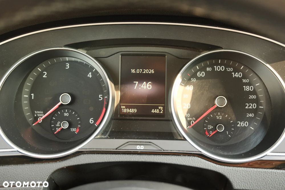 Volkswagen Passat 2.0 TDI BMT Comfortline - 29