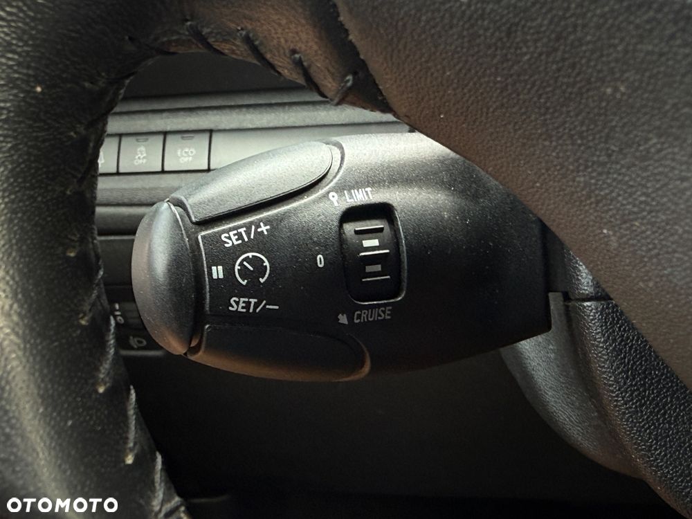 Peugeot 2008 1.6 BlueHDi Style - 13