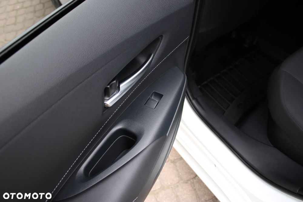 Toyota Corolla 2.0 Hybrid Comfort - 17