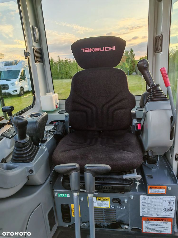 Takeuchi TB225 - 22