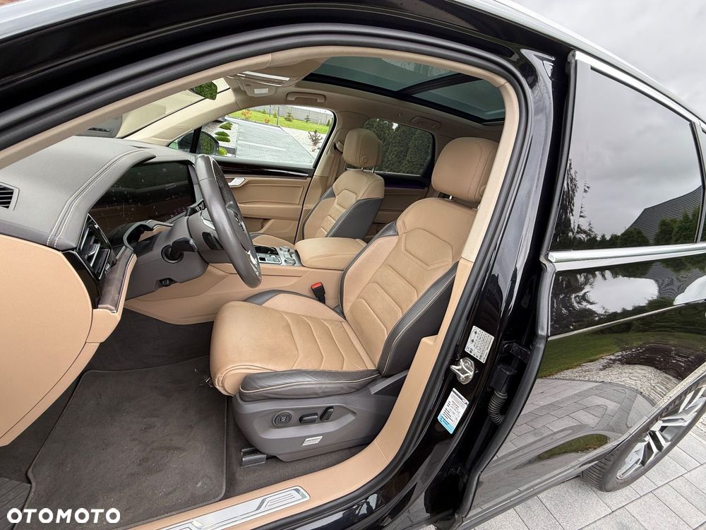 Volkswagen Touareg - 14