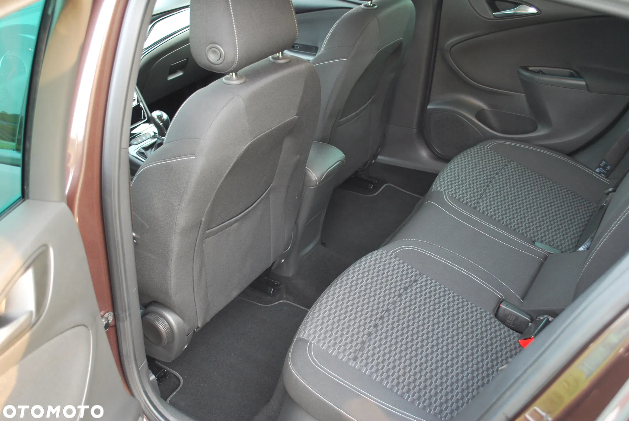 Opel Astra 1.4 Turbo Innovation - 19