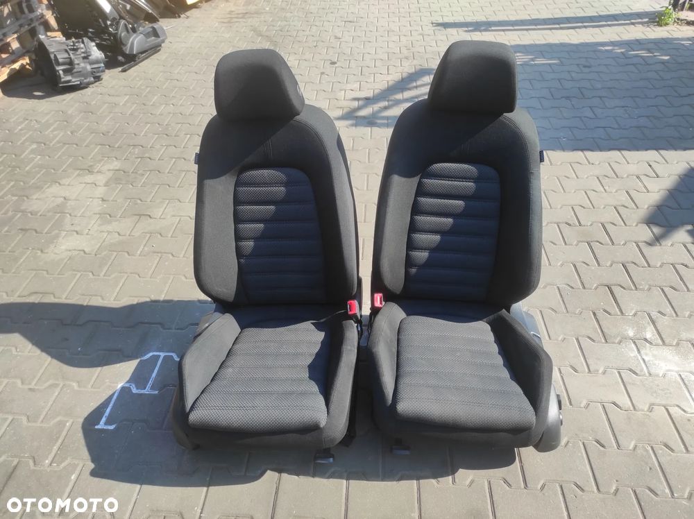 VW CADDY 3 03-15R FOTELE PRZEDNIE KIEROWCY PASAŻERA GRZANE PODGRZEWANE SPRAWNE LEWY ELEKTRYCZNY KUBEŁKI CAŁE EUROPA WYSYŁKA !!!!! - 2