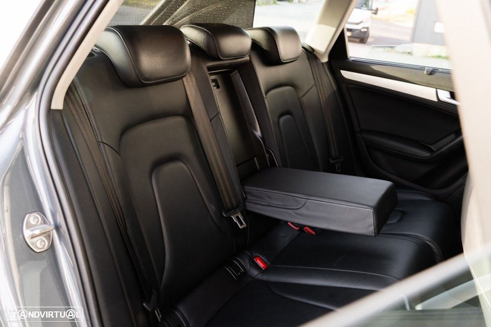 Audi A4 Avant 2.0 TDI Business Line S-line - 28