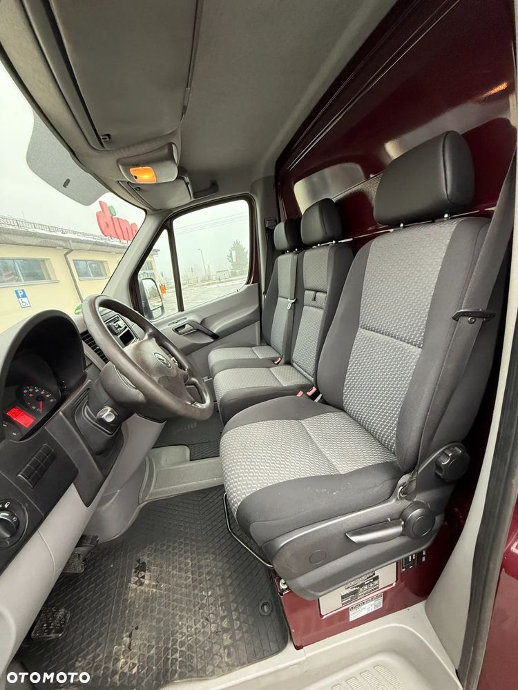 Volkswagen Crafter - 11