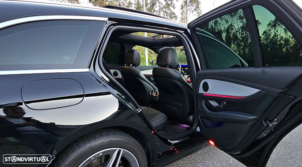 Mercedes-Benz E 300 de 4Matic 9G-TRONIC AMG Line - 31