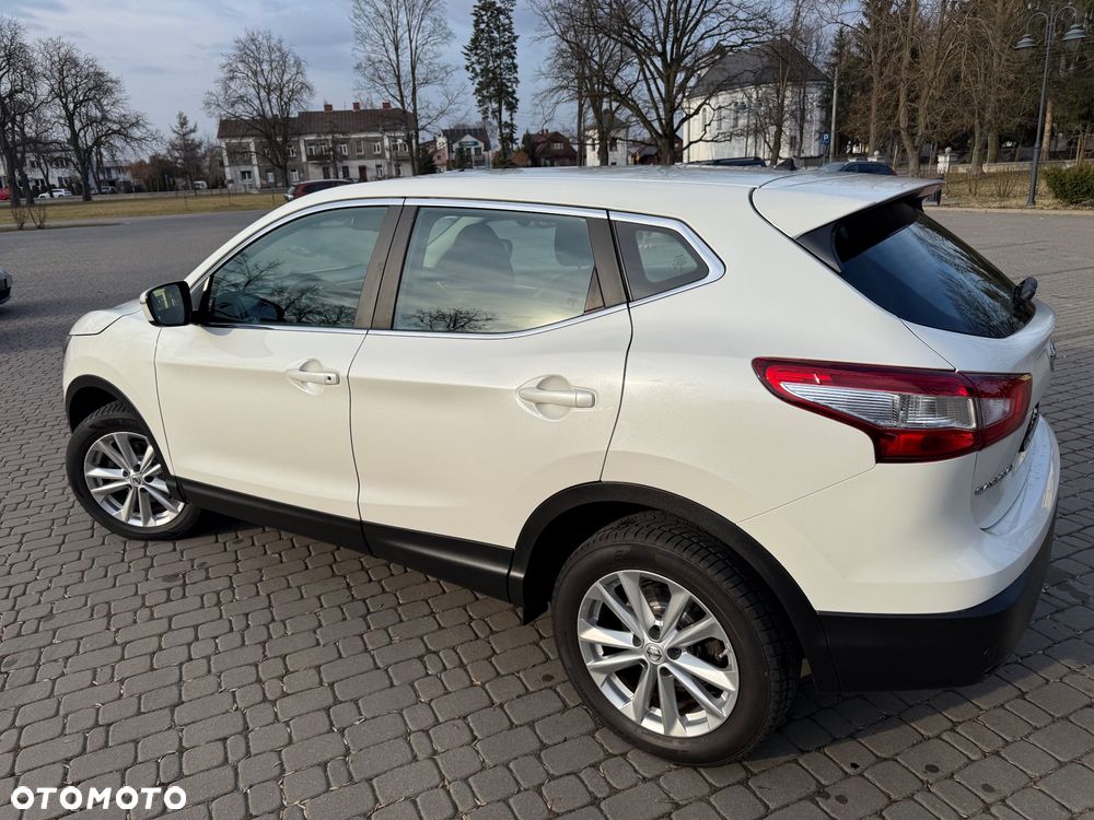 Nissan Qashqai 1.2 DIG-T N-Vision - 16