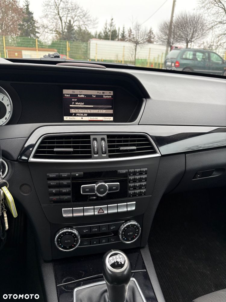 Mercedes-Benz Klasa C 180 CGI BlueEFFICIENCY - 18