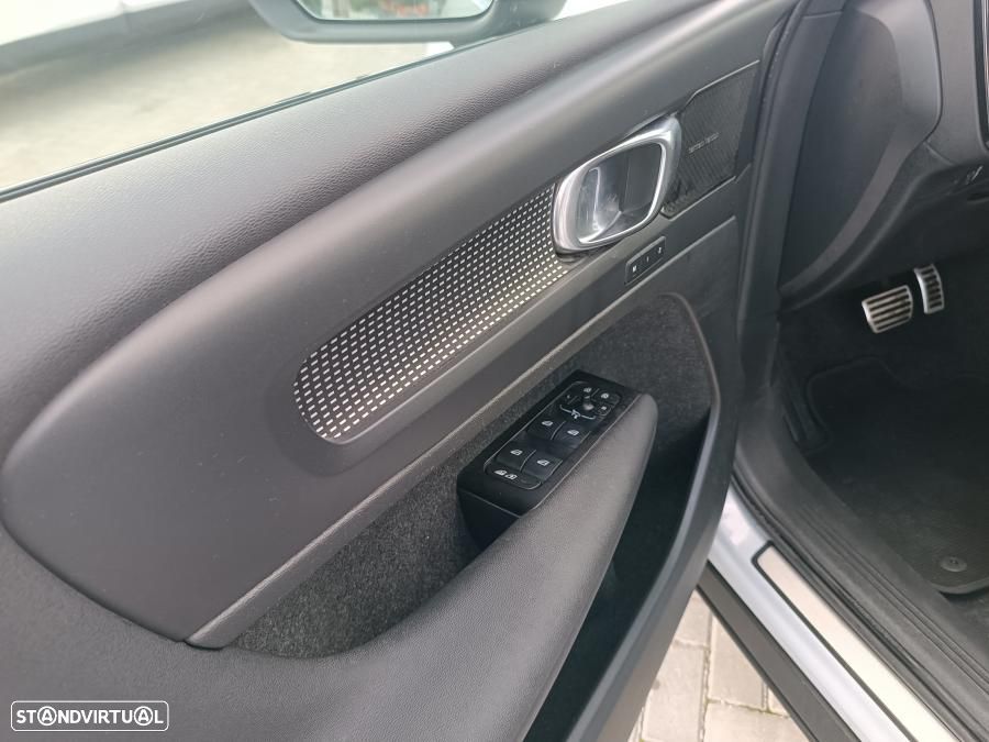 Volvo XC 40 Recharge Twin Pro - 4