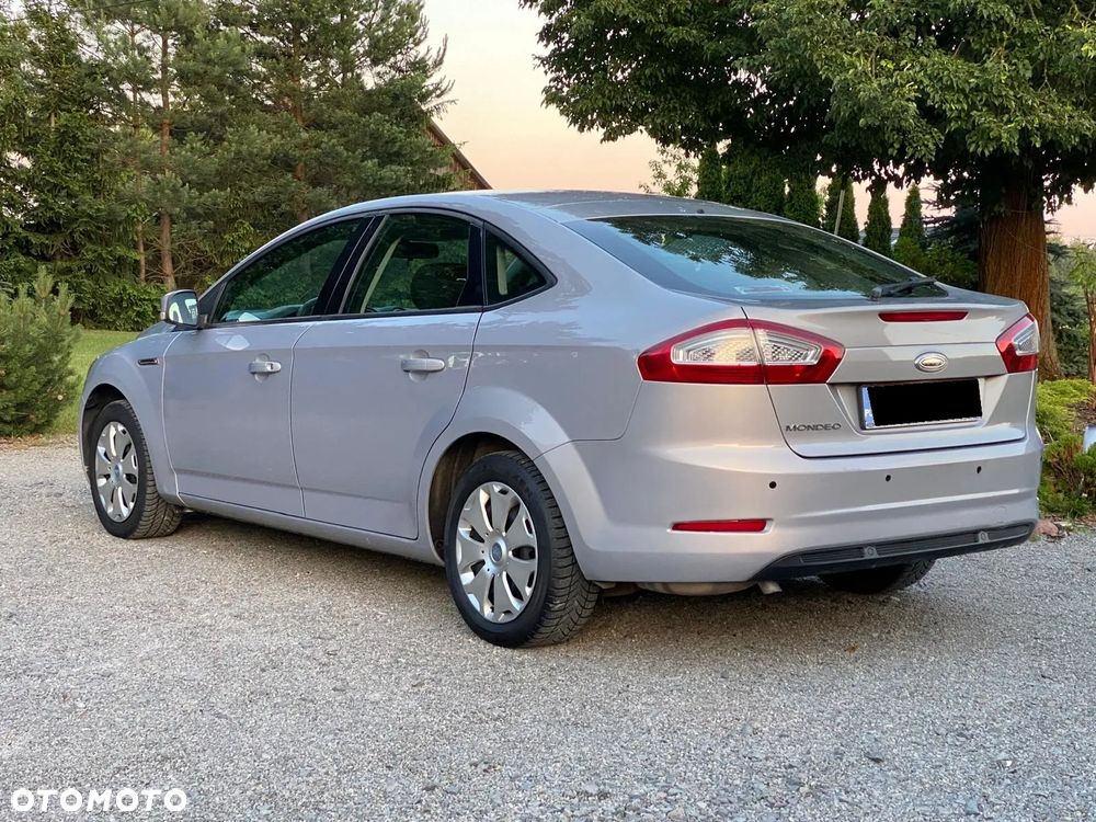 Ford Mondeo 2.0 Ghia Executive - 32