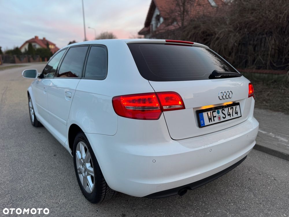 Audi A3 Sportback 2.0 TDI DPF S tronic S line Sportpaket - 15