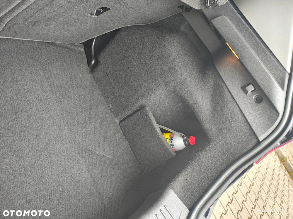 Ford Fiesta 1.0 EcoBoost Trend - 24