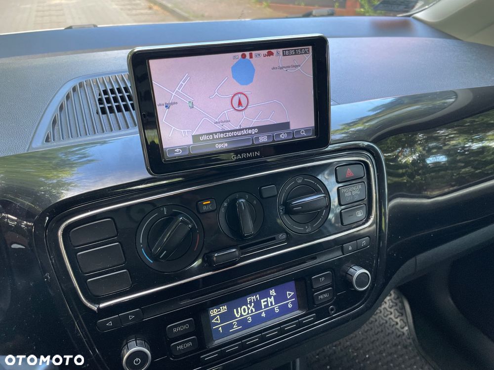 Volkswagen up! - 9