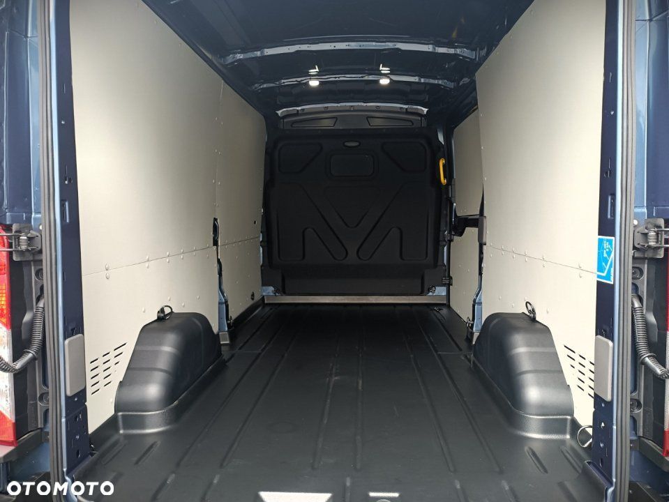 Ford Transit - 11