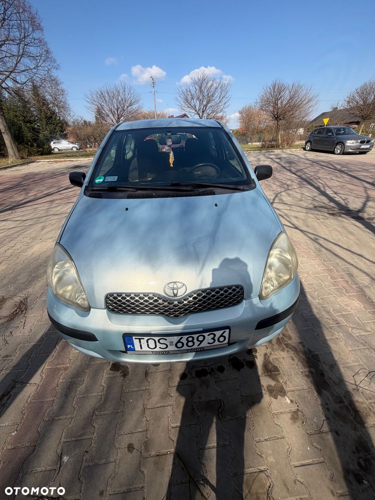 Toyota Yaris 1.0 Base - 4