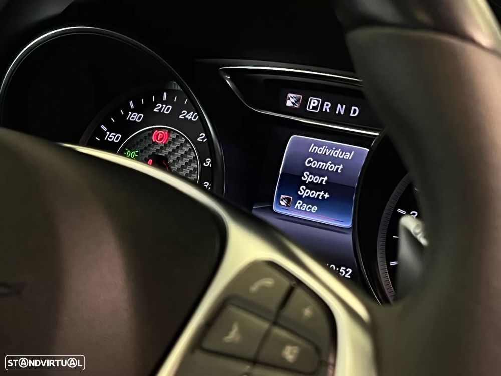Mercedes-Benz CLA 45 AMG 4Matic Speedshift 7G-DCT Night Edition - 42