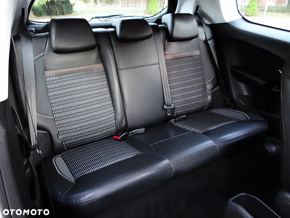 Peugeot 208 120 VTI Intuitive - 37
