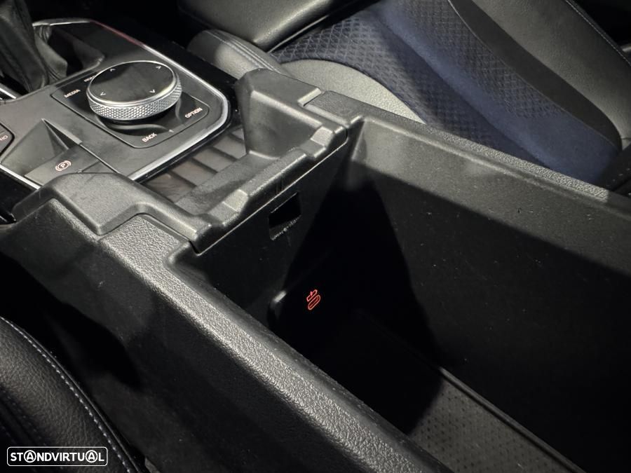 BMW 116 d Pack Desportivo M - 12