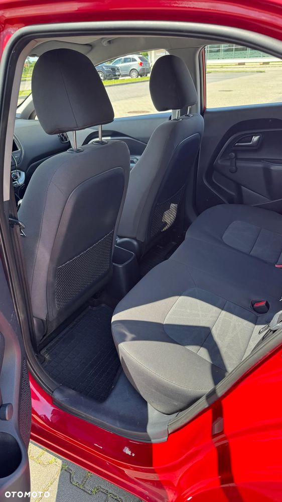 Kia Rio 1.2 L - 25