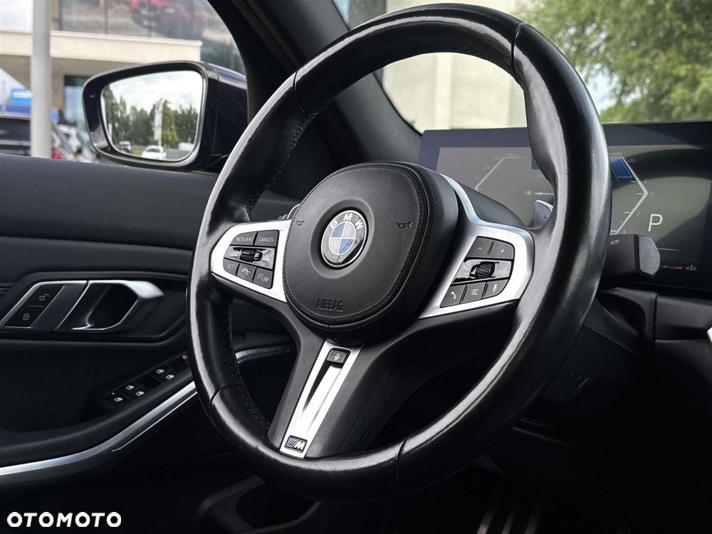 BMW Seria 3 320d xDrive - 9