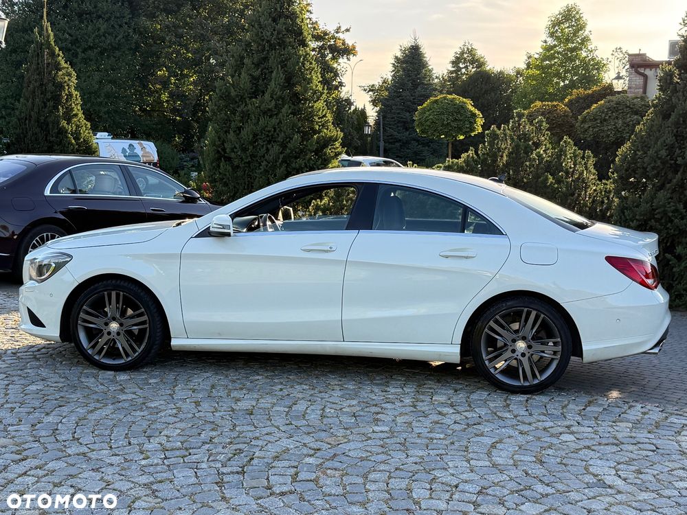 Mercedes-Benz CLA 200 7G-DCT Urban - 1