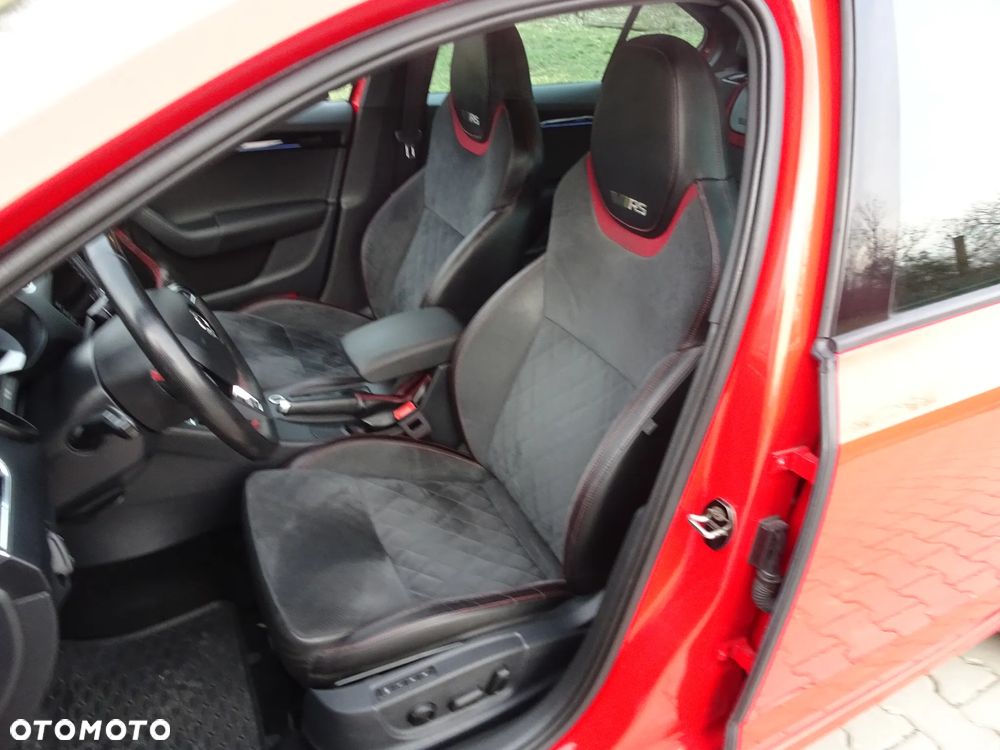 Skoda Octavia 2.0 TSI RS - 11