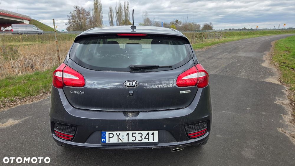 Kia Ceed 1.6 CRDi 136 DCT ISG Platinum Edition - 19