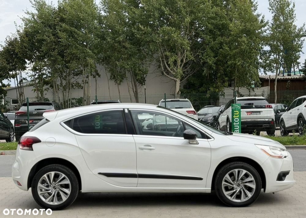 DS Automobiles DS 4 - 12