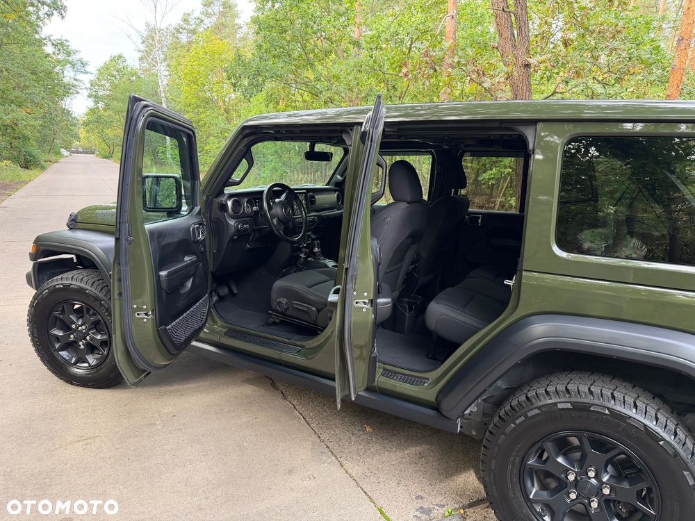 Jeep Wrangler - 8