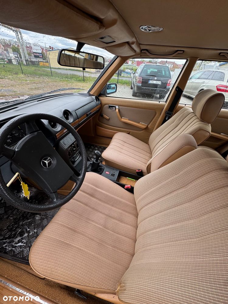 Mercedes-Benz W123 - 9