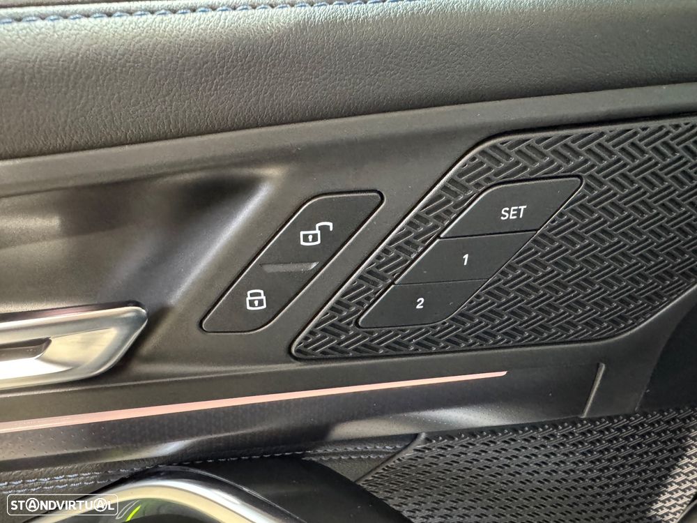 BMW X1 xDrive25e Pack Desportivo M Pro - 34