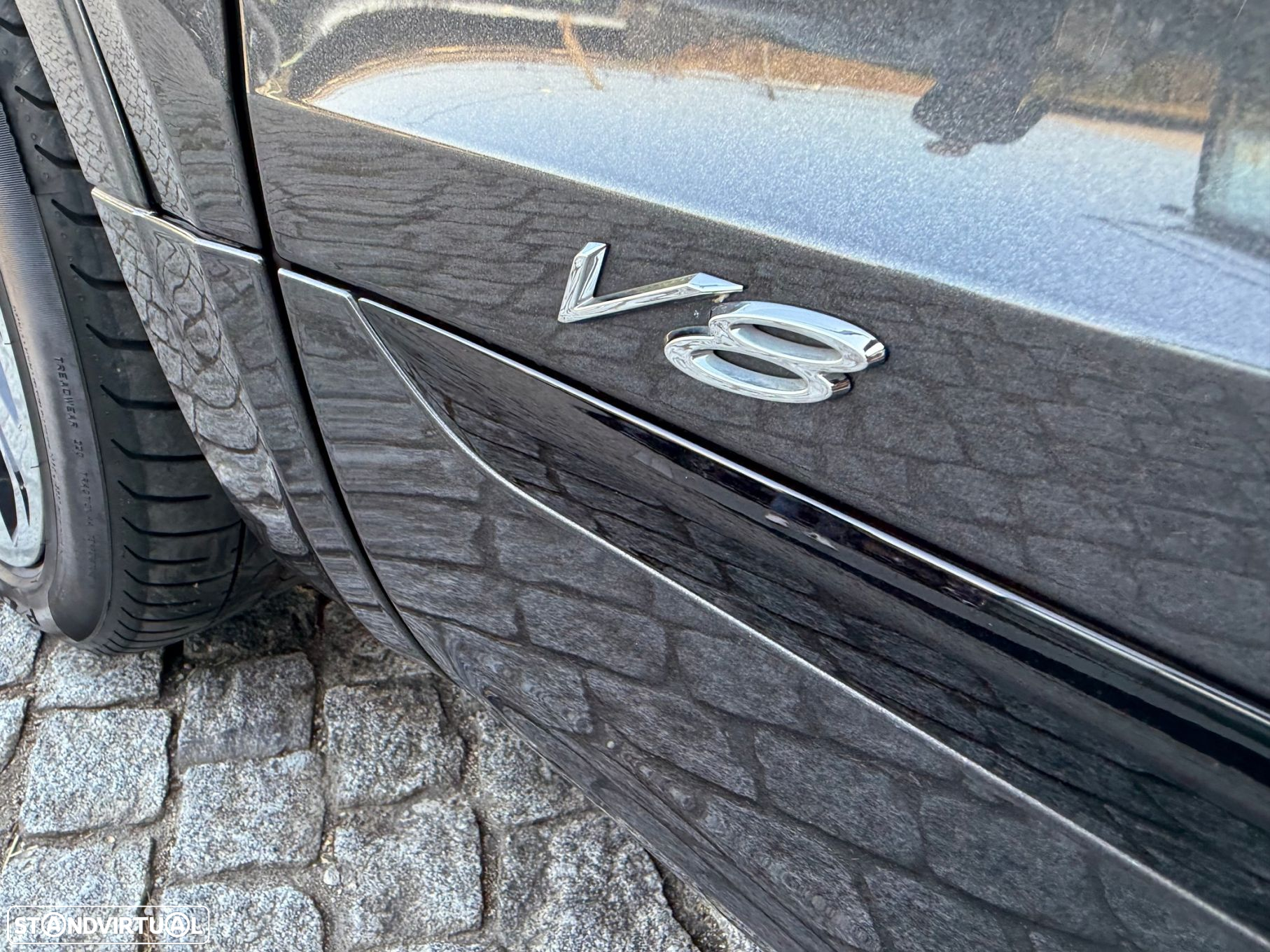 Bentley Bentayga V8 Atelier Edition - 10