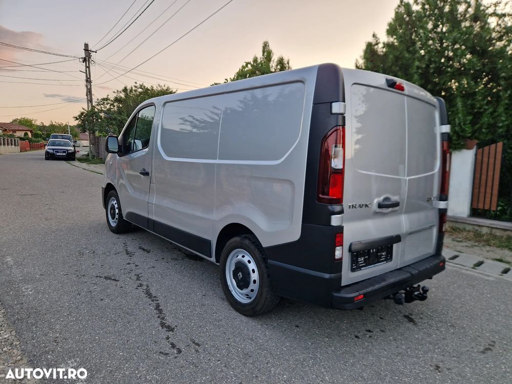 Renault Trafic - 12