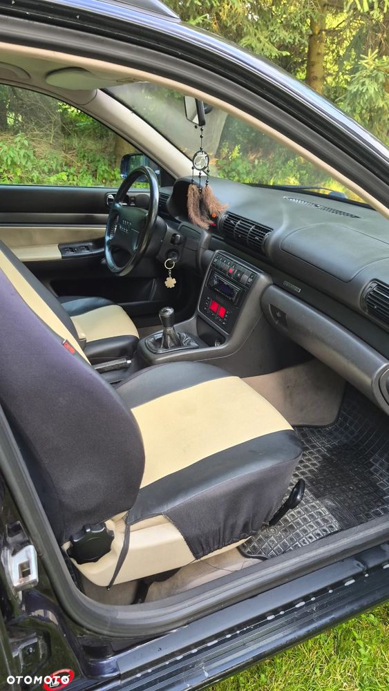 Audi A4 Avant 2.6 - 4