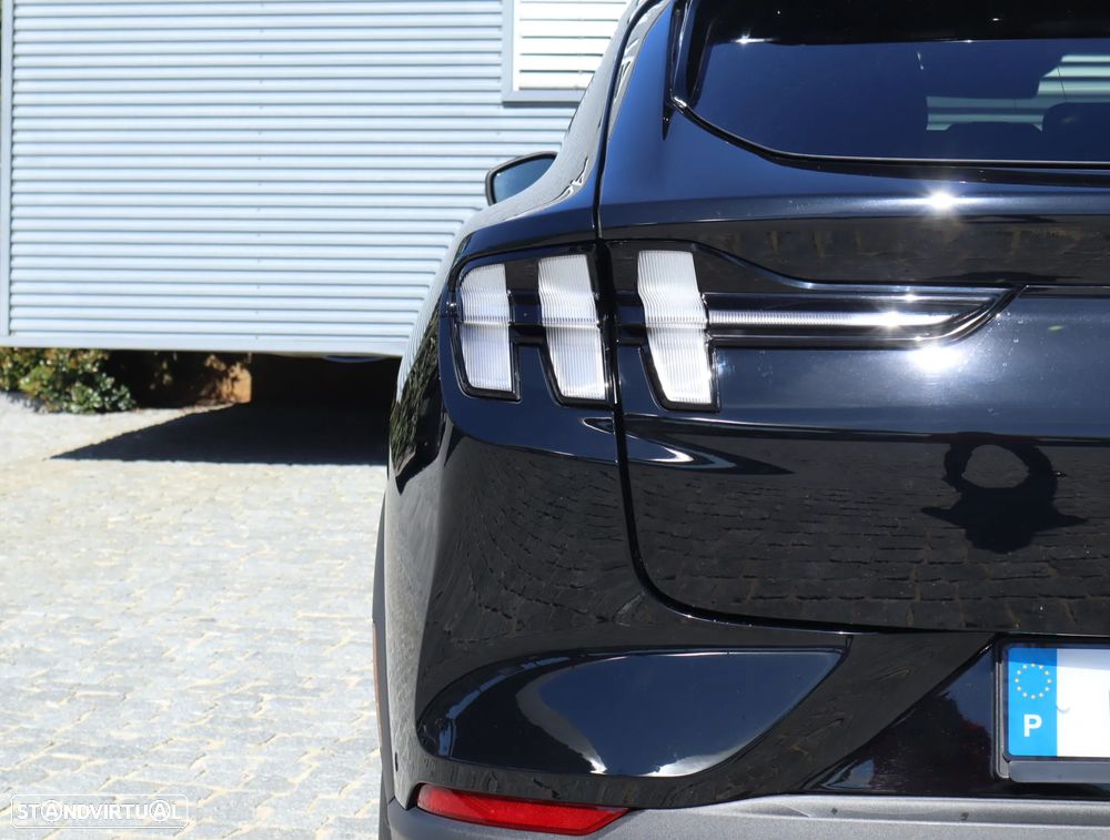 Ford Mustang Mach-E Standard - 15