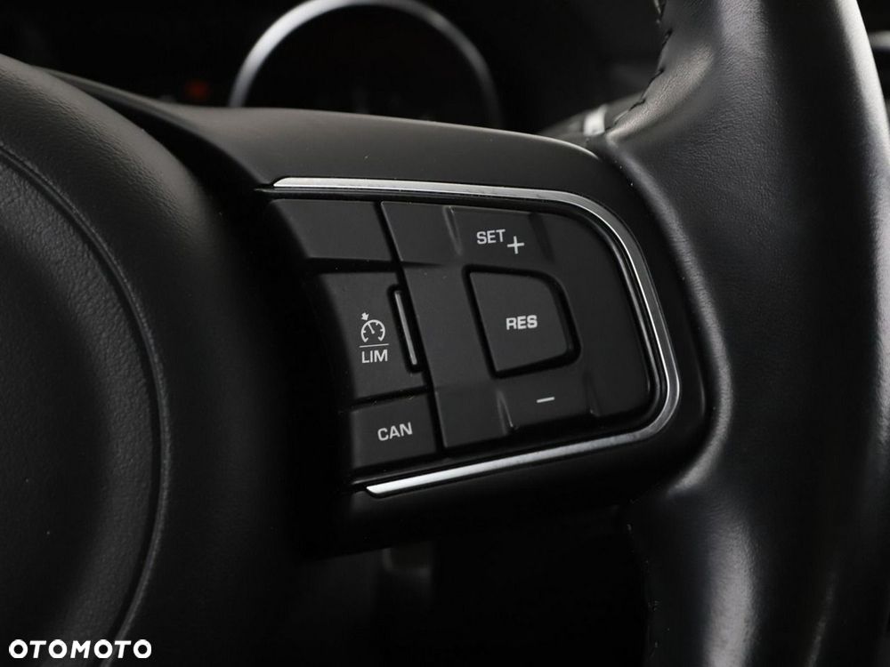 Jaguar XF E-Performance Prestige - 31