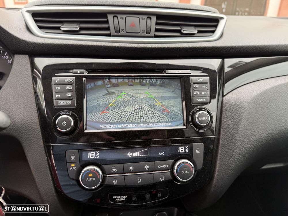 Nissan Qashqai 1.5 dCi N-Connecta Business - 16